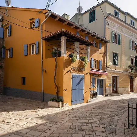 Cozy Studio-apartment Inmitten Der Altstadt Von Und Nur 50 Meter Zur Adria Apartman *