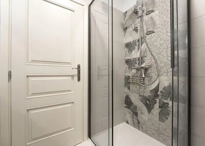 Cozy Studio-apartment Inmitten Der Altstadt Von Und Nur 50 Meter Zur Adria * Poreč