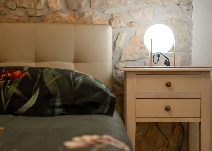 Cozy Studio-apartment Inmitten Der Altstadt Von Und Nur 50 Meter Zur Adria *