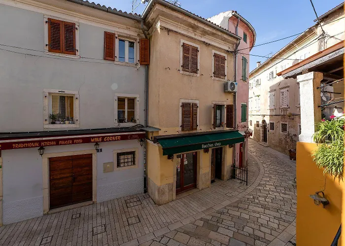 Cozy Studio-apartment Inmitten Der Altstadt Von Und Nur 50 Meter Zur Adria Apartament Poreč